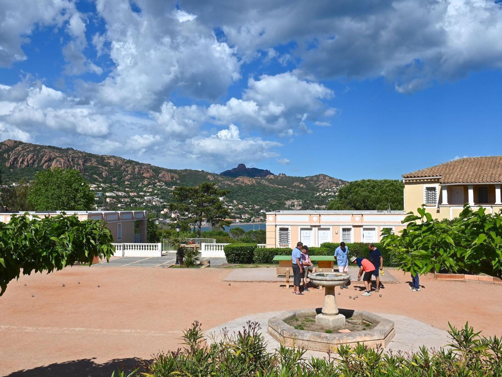 Apartment Village Cap Esterel - Le Village-53 By Interhome Saint-Raphael  Bagian luar foto