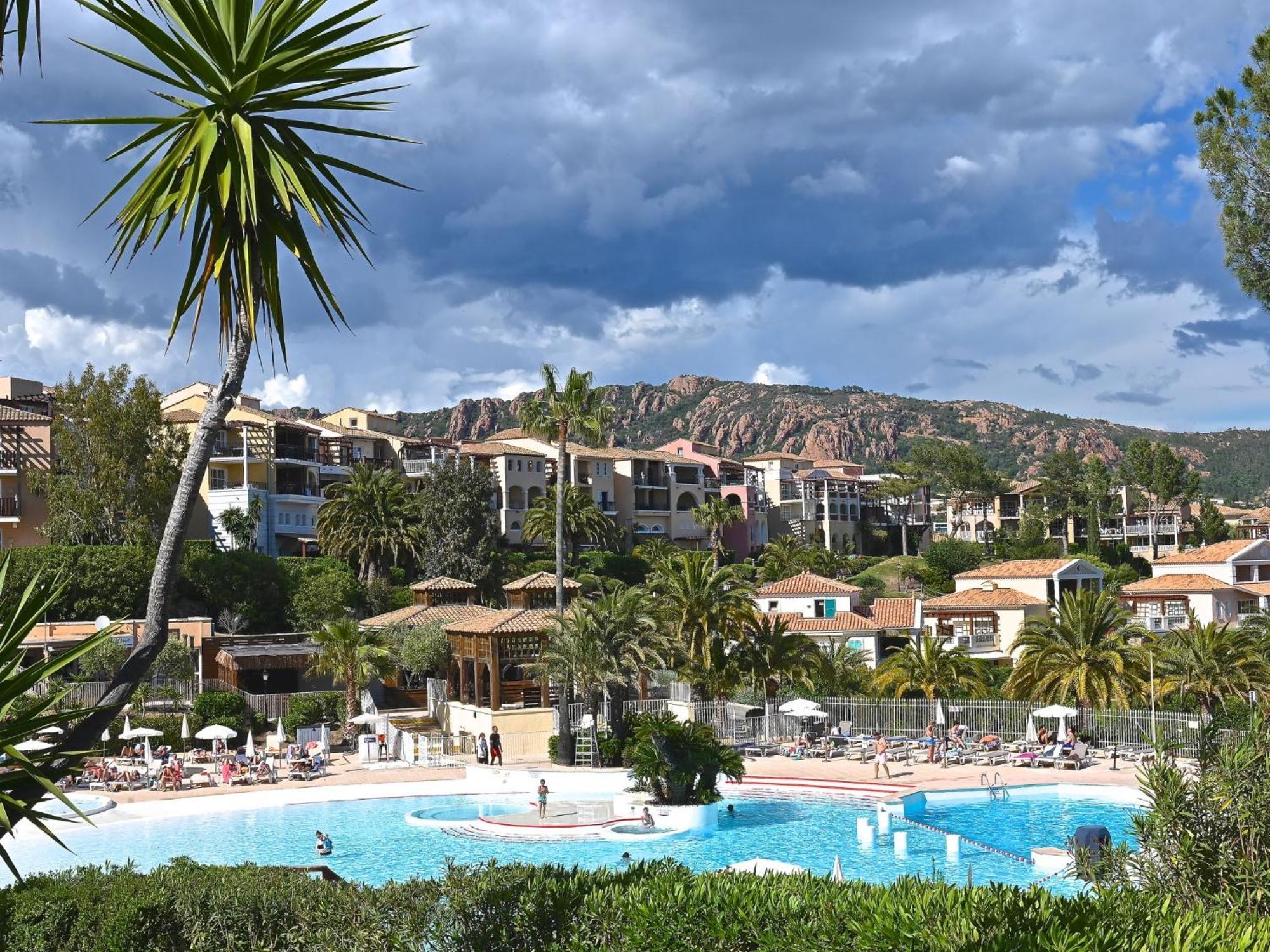 Apartment Village Cap Esterel - Le Village-53 By Interhome Saint-Raphael  Bagian luar foto